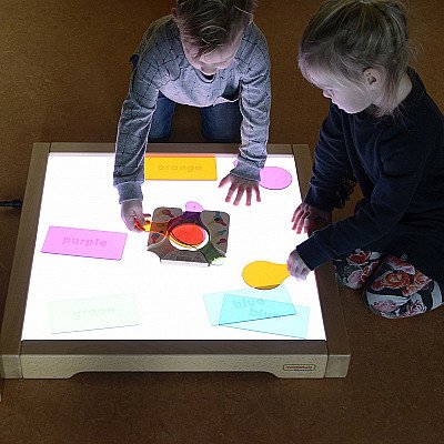 Led-valguspaneeli värvi muutmine kaugjuhtimispuldiga Masterkidz