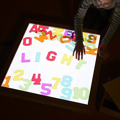 Led-valguspaneeli värvi muutmine kaugjuhtimispuldiga Masterkidz